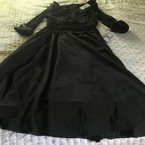 Jessica Howard Evening Collection Glamorous Dress